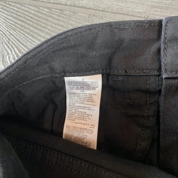 💜 Old Navy Black High Rise Secret Slim Pocket Denim Shorts 6 - Picture 6 of 10